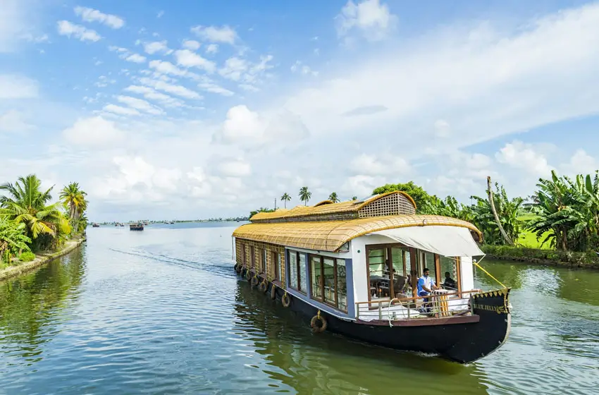 Luxury Rajasthan & Kerala Tour With Heritage Hotels