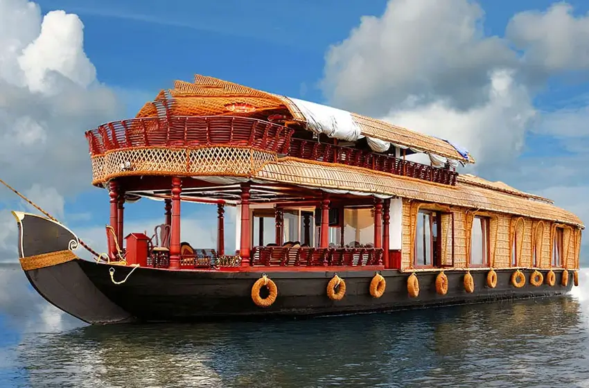 Luxury South India Escape with Houseboat Stay