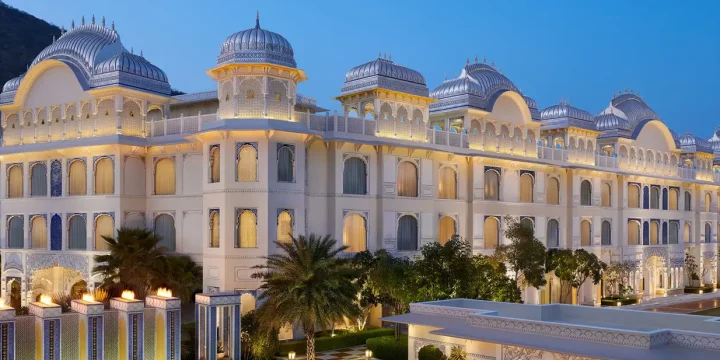 Luxury Rajasthan Tour with Oberoi, Leela & Taj Hotels