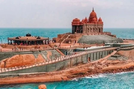 Spiritual Tamil Nadu & Backwaters Kerala Tour
